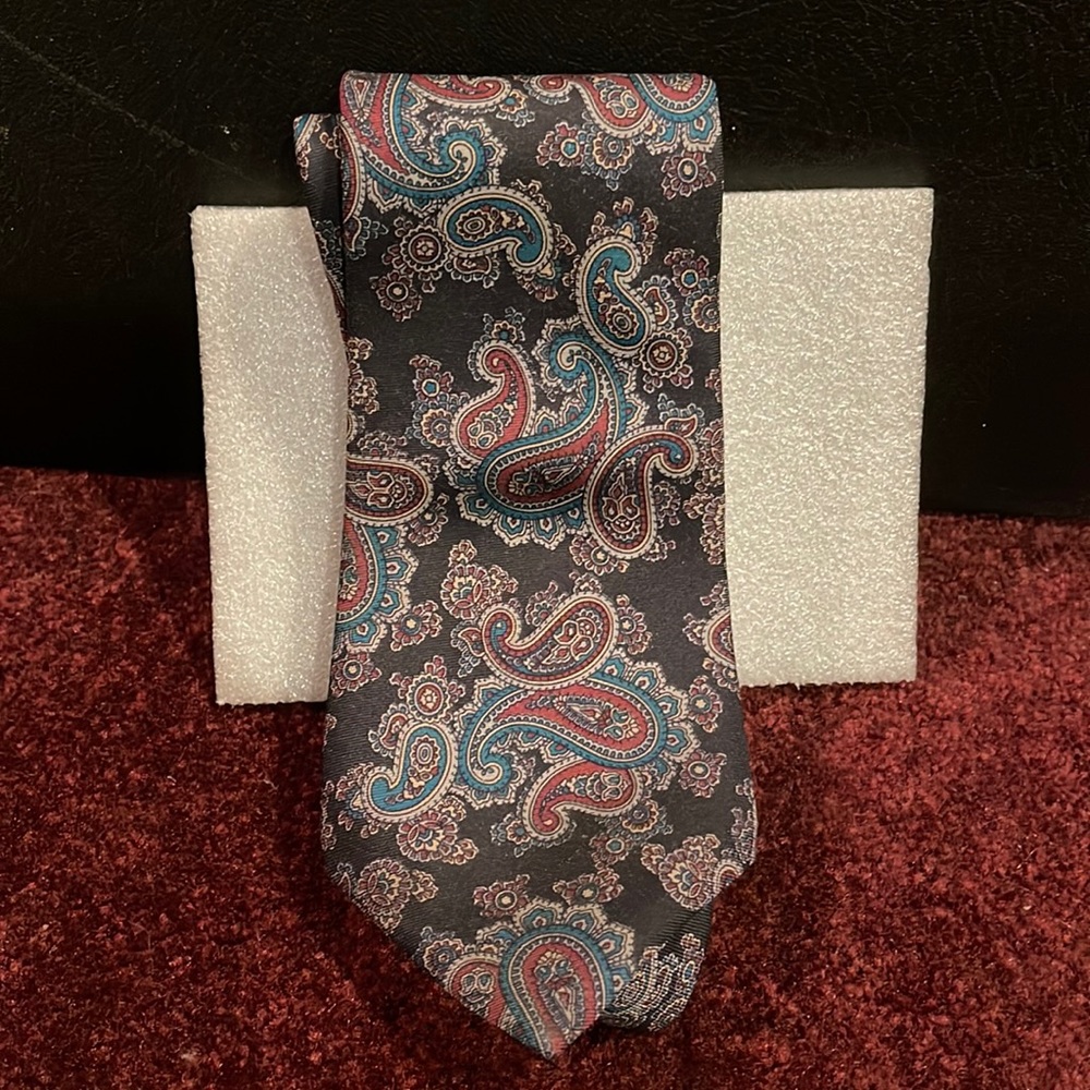 Vintage paisley, 3 inch wide silk tie, blue, red and green!
